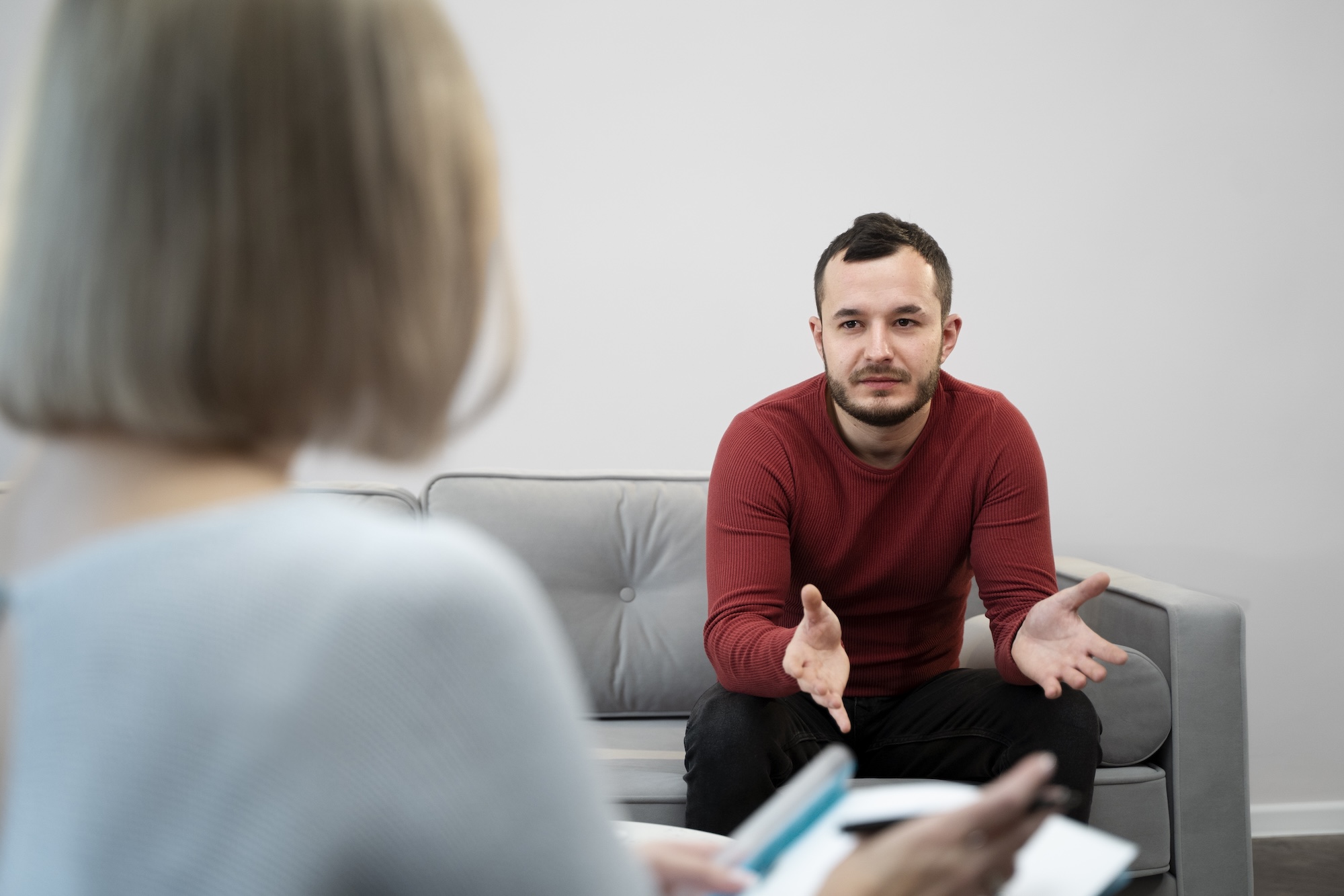 Person talking to an alcohol counsellor about cutting down their drinking in London